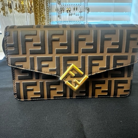 FF Diamond Wallet On Chain - Picture 1 of 7